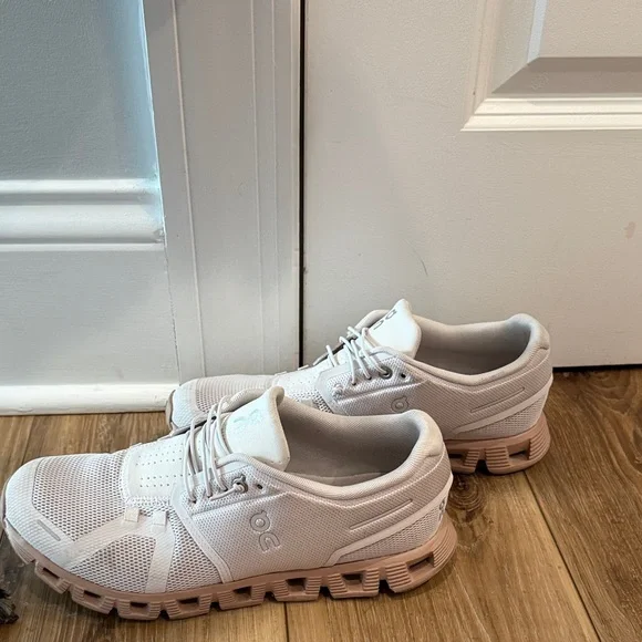 On Running Cloud Shoes in Light Cream and Beige - Picture 3 of 6